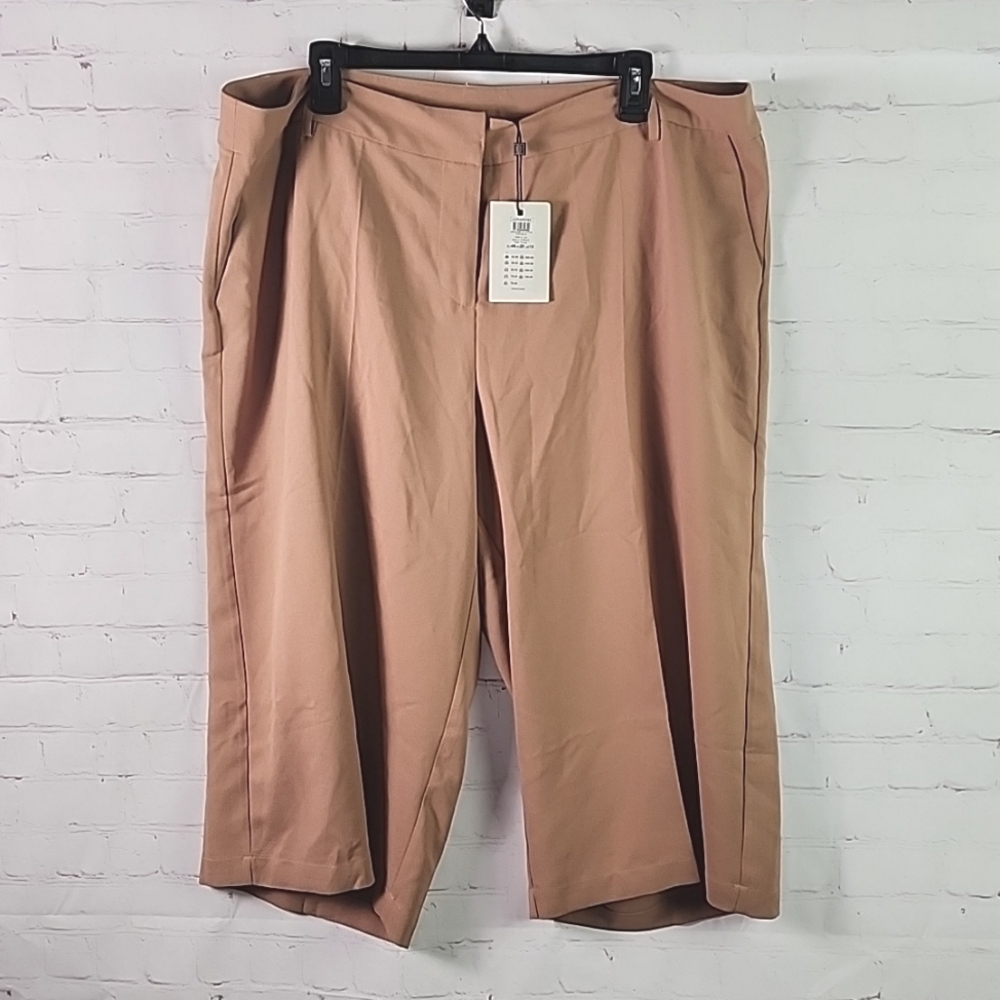 Junarose Size 18 Tan Capris